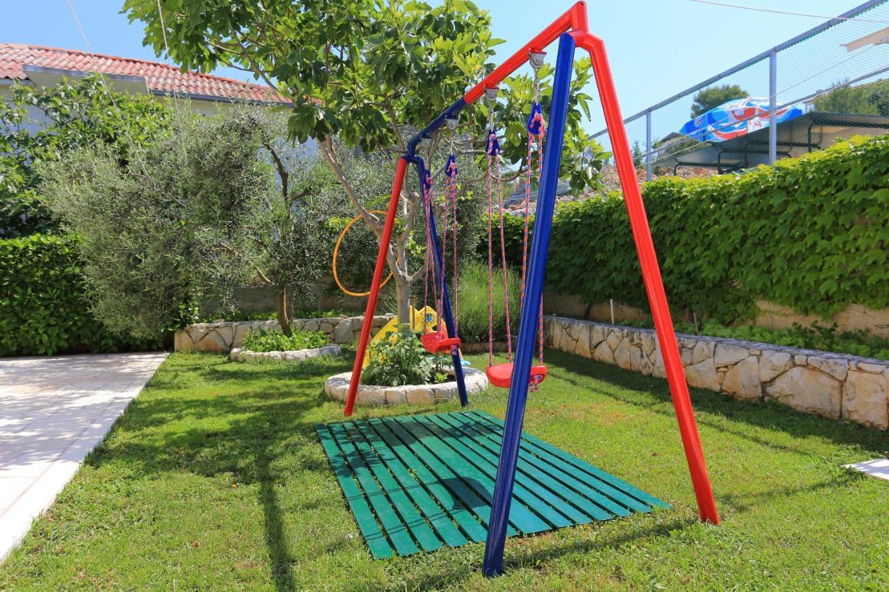 Family Friendly Seaside Apartments Razanj, Rogoznica - 10373 Rogoznica (Sibenik-Knin) Exterior foto