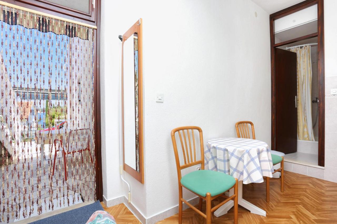 Family Friendly Seaside Apartments Razanj, Rogoznica - 10373 Rogoznica (Sibenik-Knin) Exterior foto