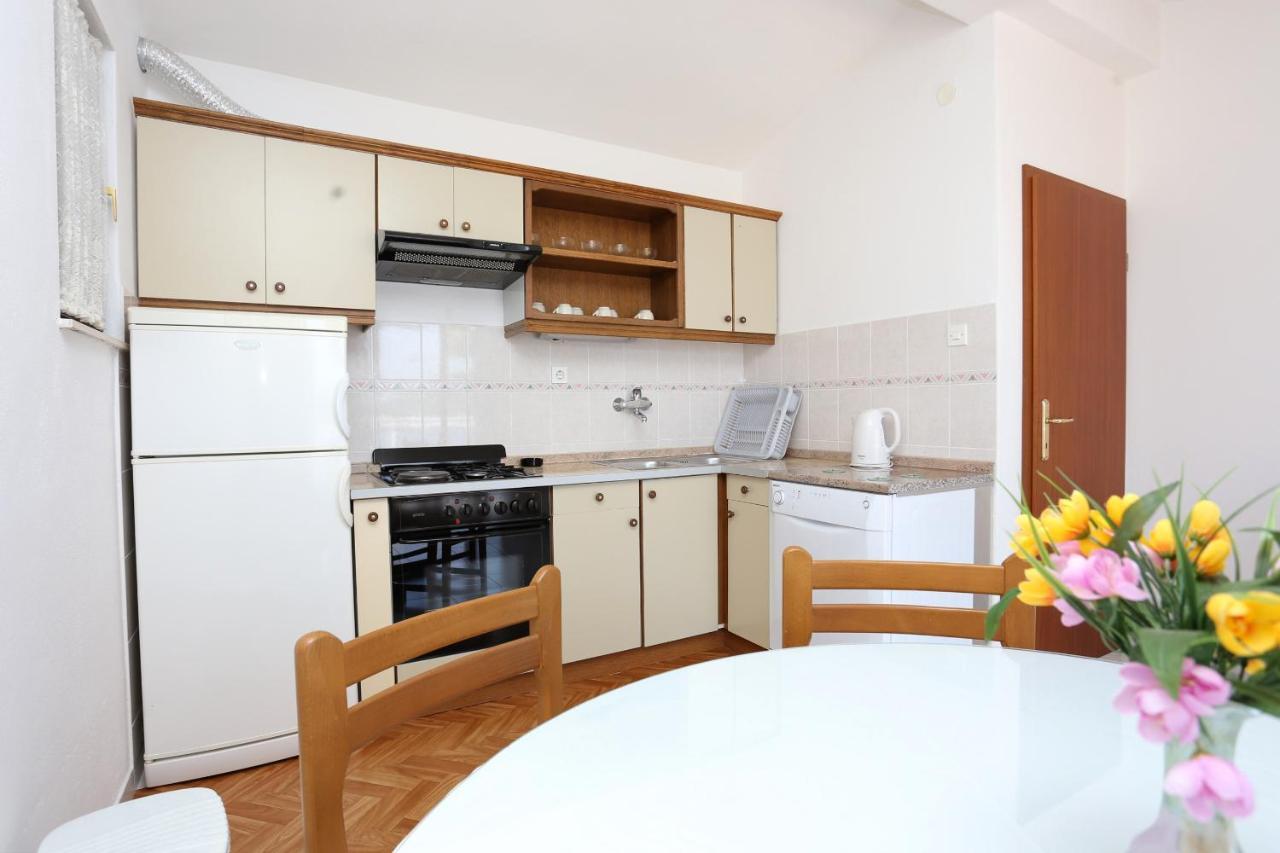 Family Friendly Seaside Apartments Razanj, Rogoznica - 10373 Rogoznica (Sibenik-Knin) Exterior foto