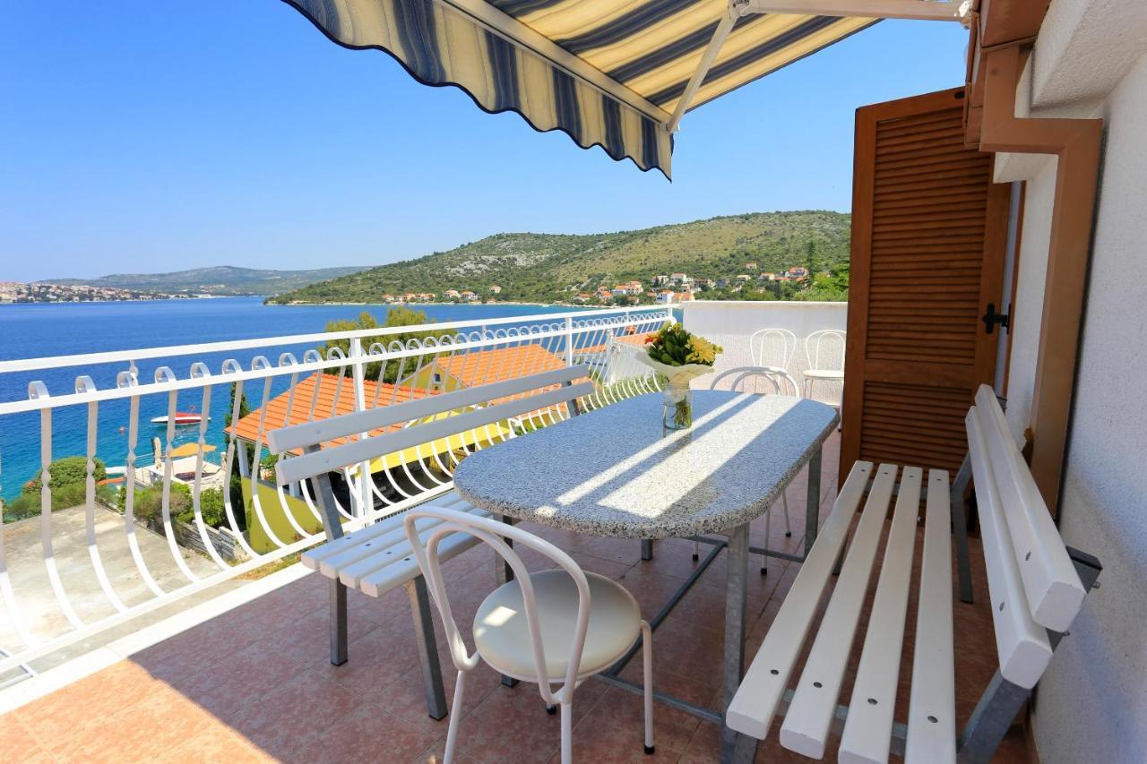 Family Friendly Seaside Apartments Razanj, Rogoznica - 10373 Rogoznica (Sibenik-Knin) Exterior foto