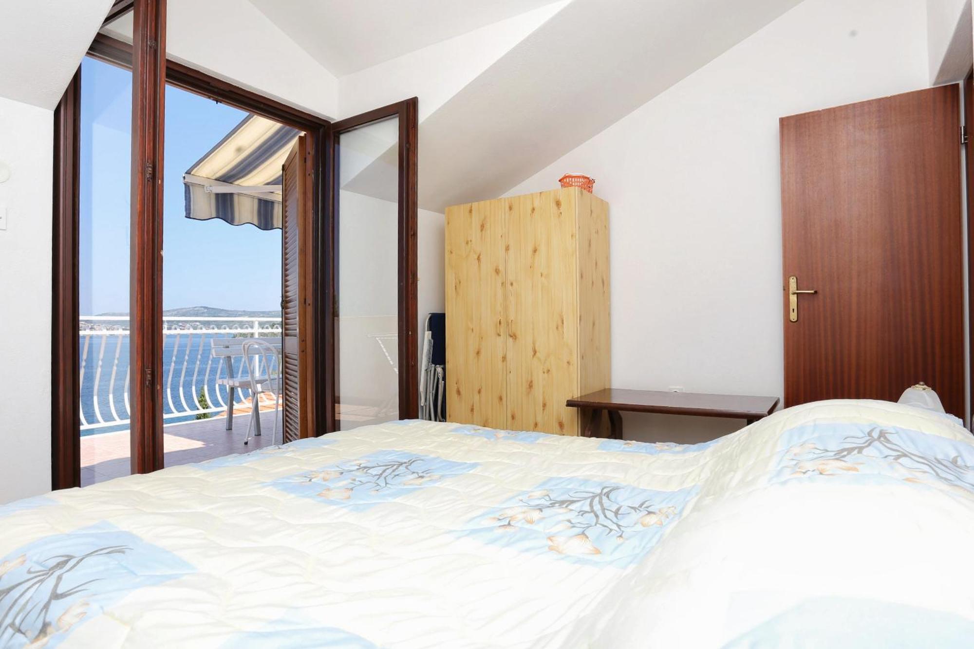 Family Friendly Seaside Apartments Razanj, Rogoznica - 10373 Rogoznica (Sibenik-Knin) Quarto foto