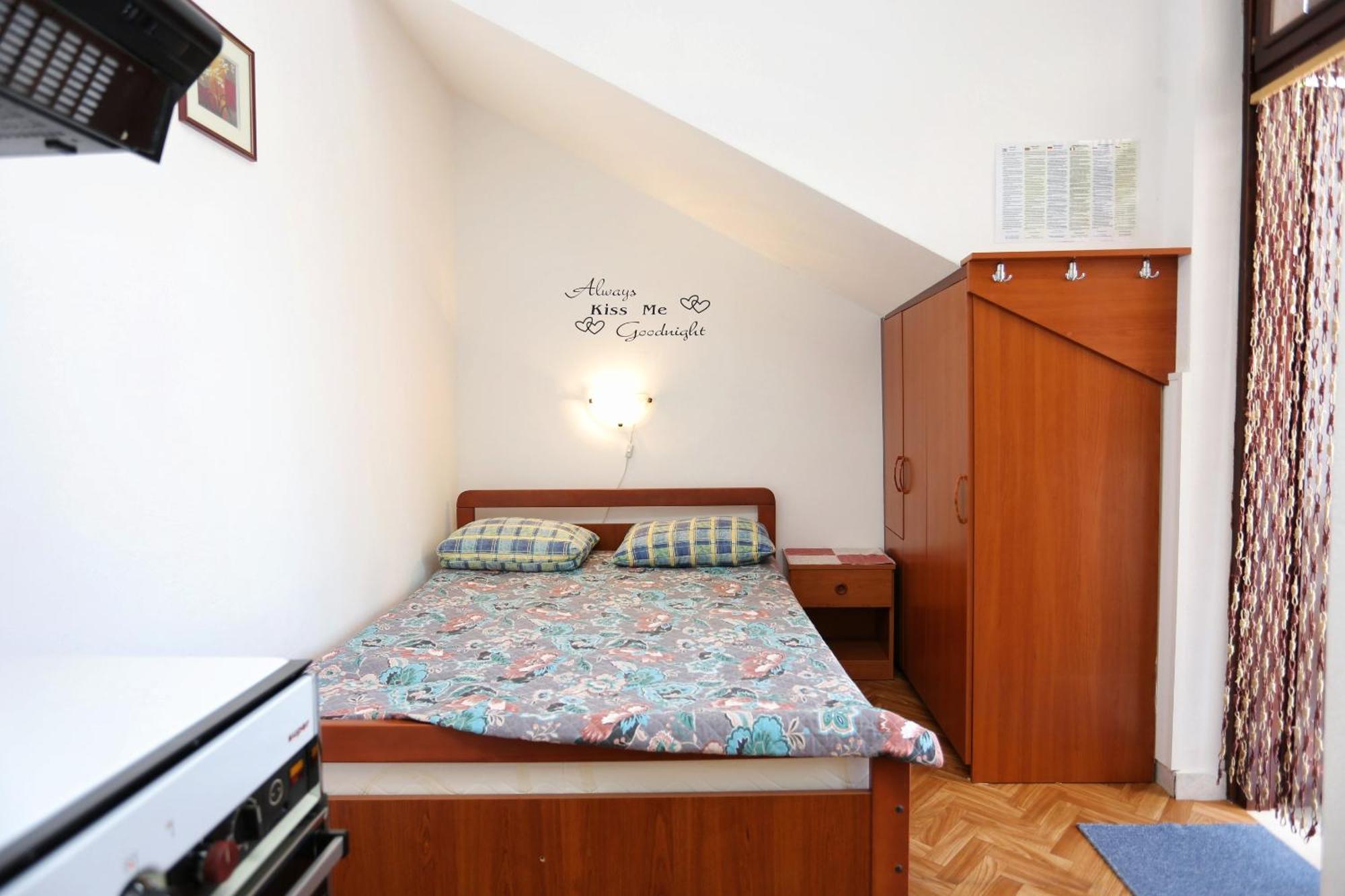 Family Friendly Seaside Apartments Razanj, Rogoznica - 10373 Rogoznica (Sibenik-Knin) Quarto foto